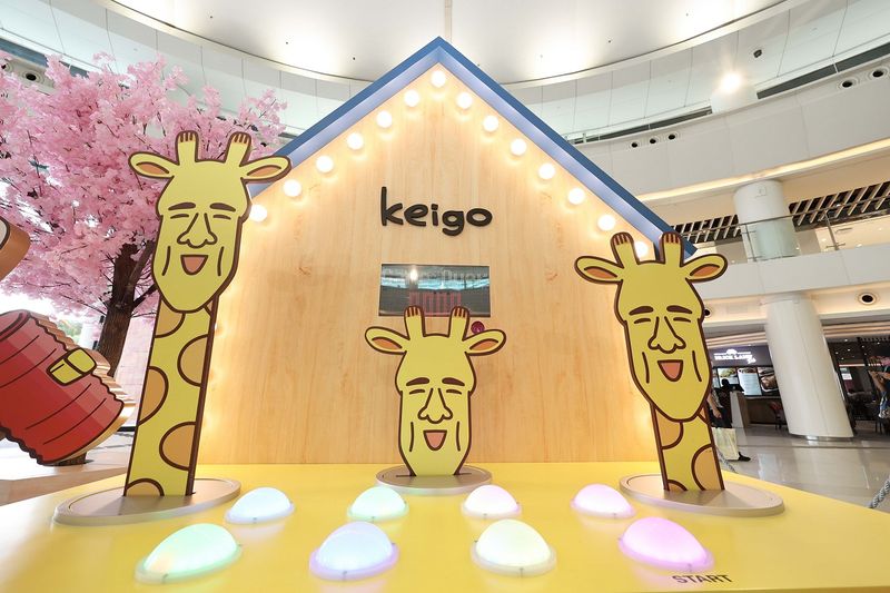 新城市廣場x-Keigo大阪一町_互動遊戲_長頸鹿先生悄悄出來了